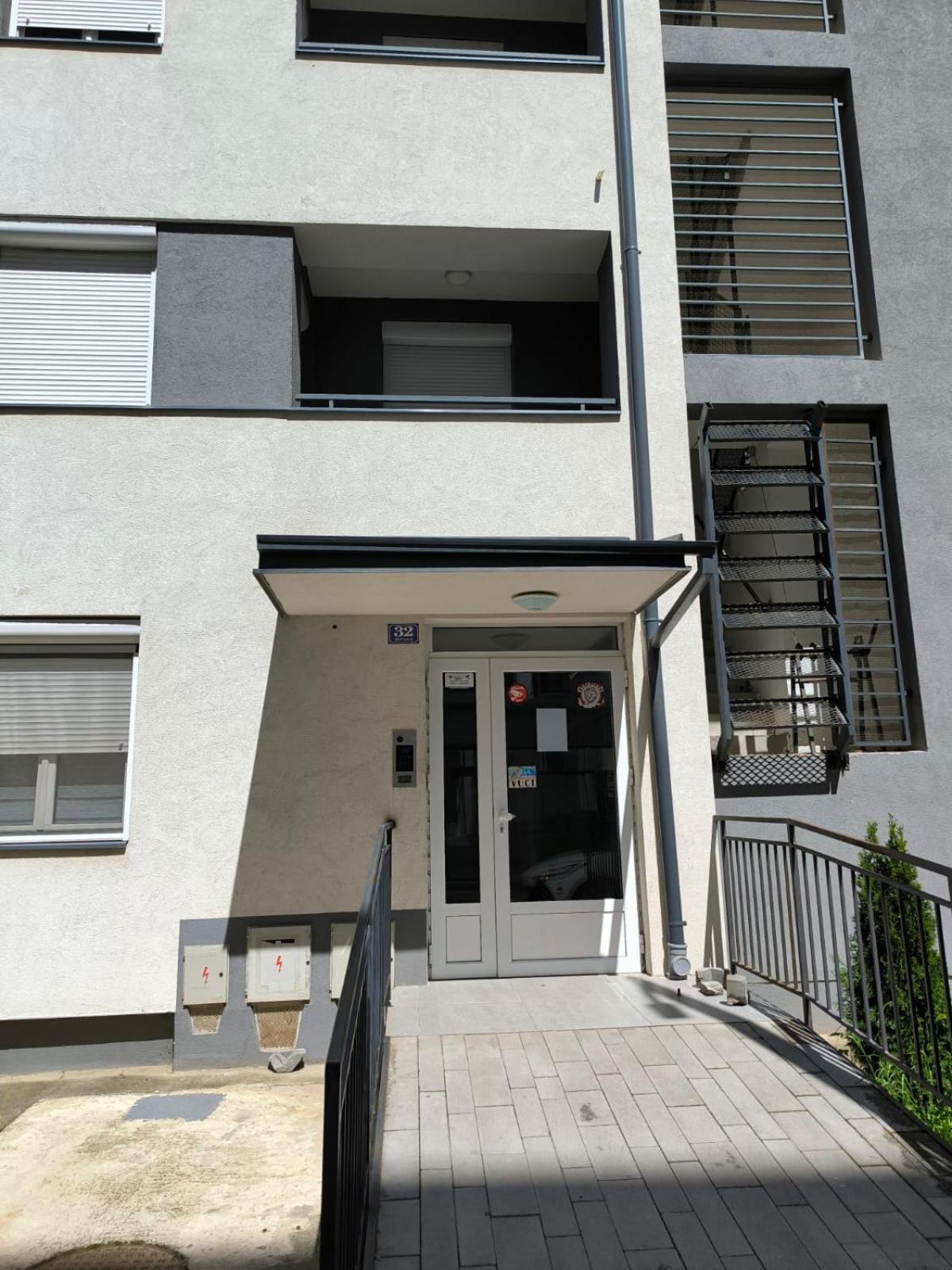 Apartman Zivic Nis Luaran gambar